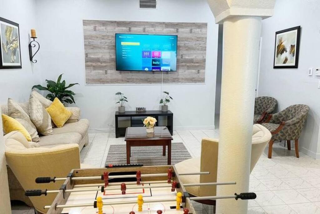 Amazing & Cozy Duplex Near Zoo Miami !ヴィラ エクステリア 写真