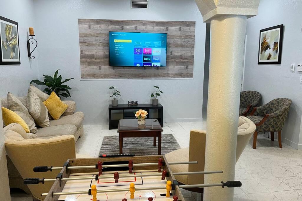 Amazing & Cozy Duplex Near Zoo Miami !ヴィラ エクステリア 写真