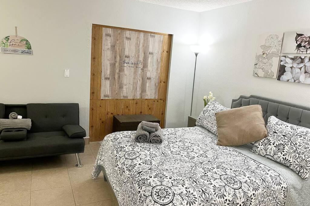 Amazing & Cozy Duplex Near Zoo Miami !ヴィラ エクステリア 写真