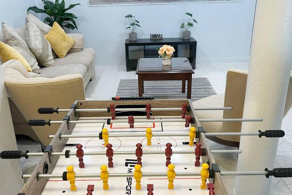 Amazing & Cozy Duplex Near Zoo Miami !ヴィラ エクステリア 写真