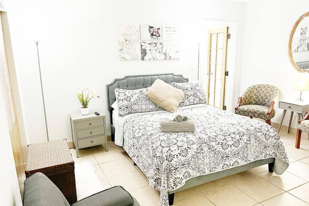 Amazing & Cozy Duplex Near Zoo Miami !ヴィラ エクステリア 写真