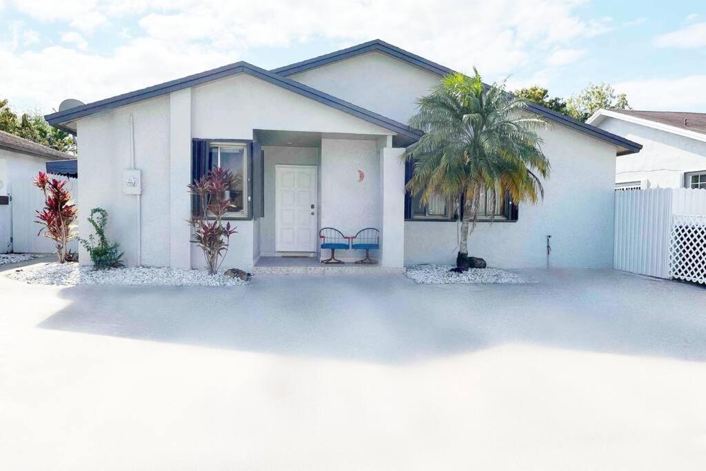 Amazing & Cozy Duplex Near Zoo Miami !ヴィラ エクステリア 写真
